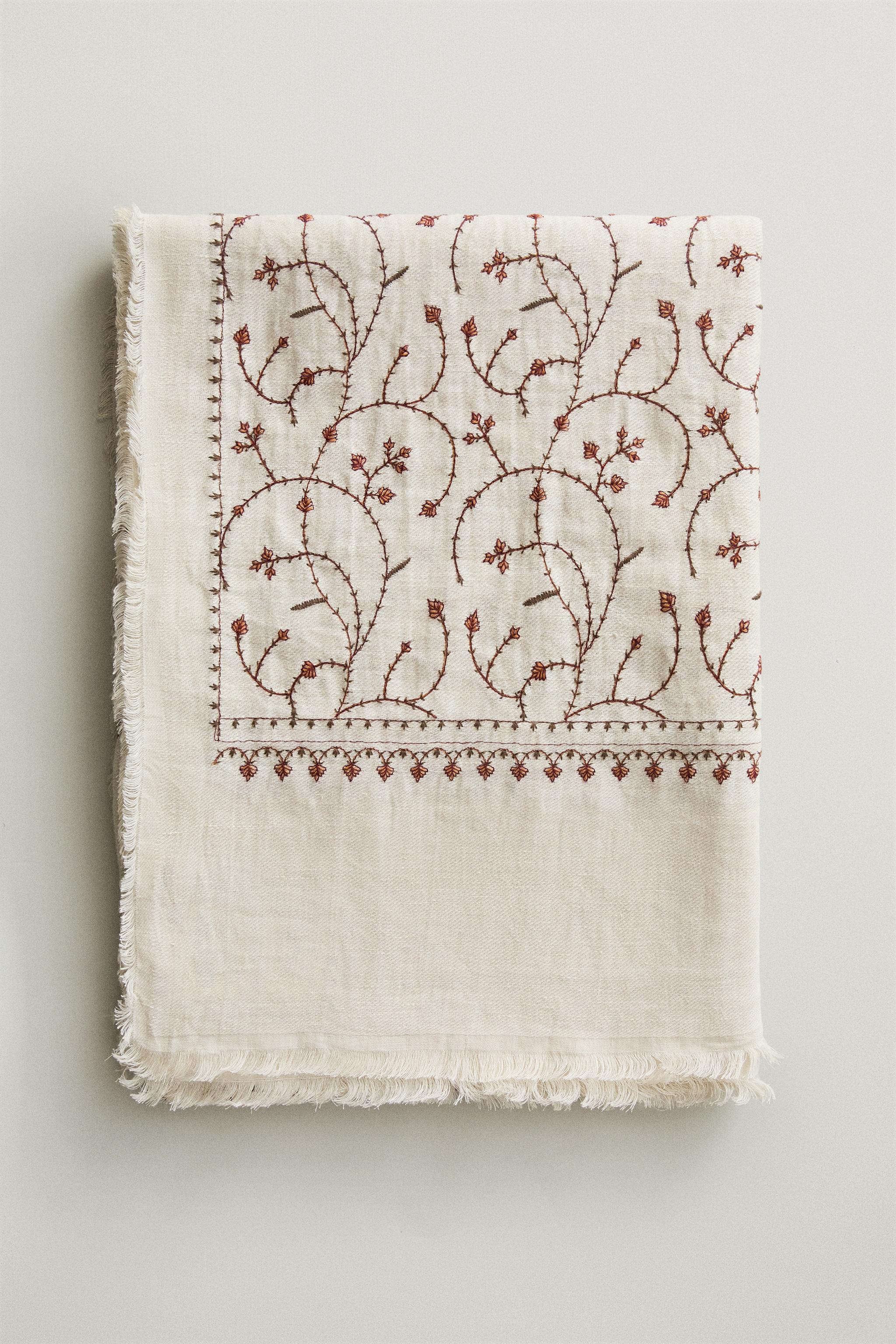 EMBROIDERED LINEN BLANKET